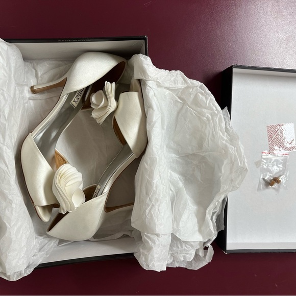 Badgley Mischka Satin D'Orsay Pumps - Picture 15 of 15